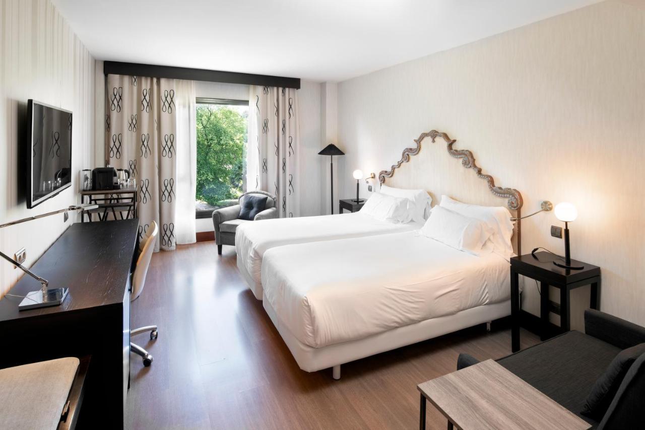 Palacio De Aviles Affiliated By Melia Exteriör bild Room