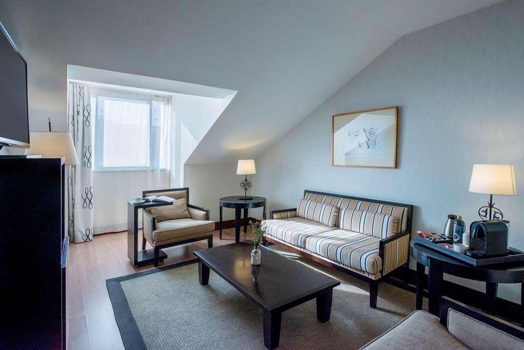 Palacio De Aviles Affiliated By Melia Rum bild A suite at the Mandarin Oriental, Munich